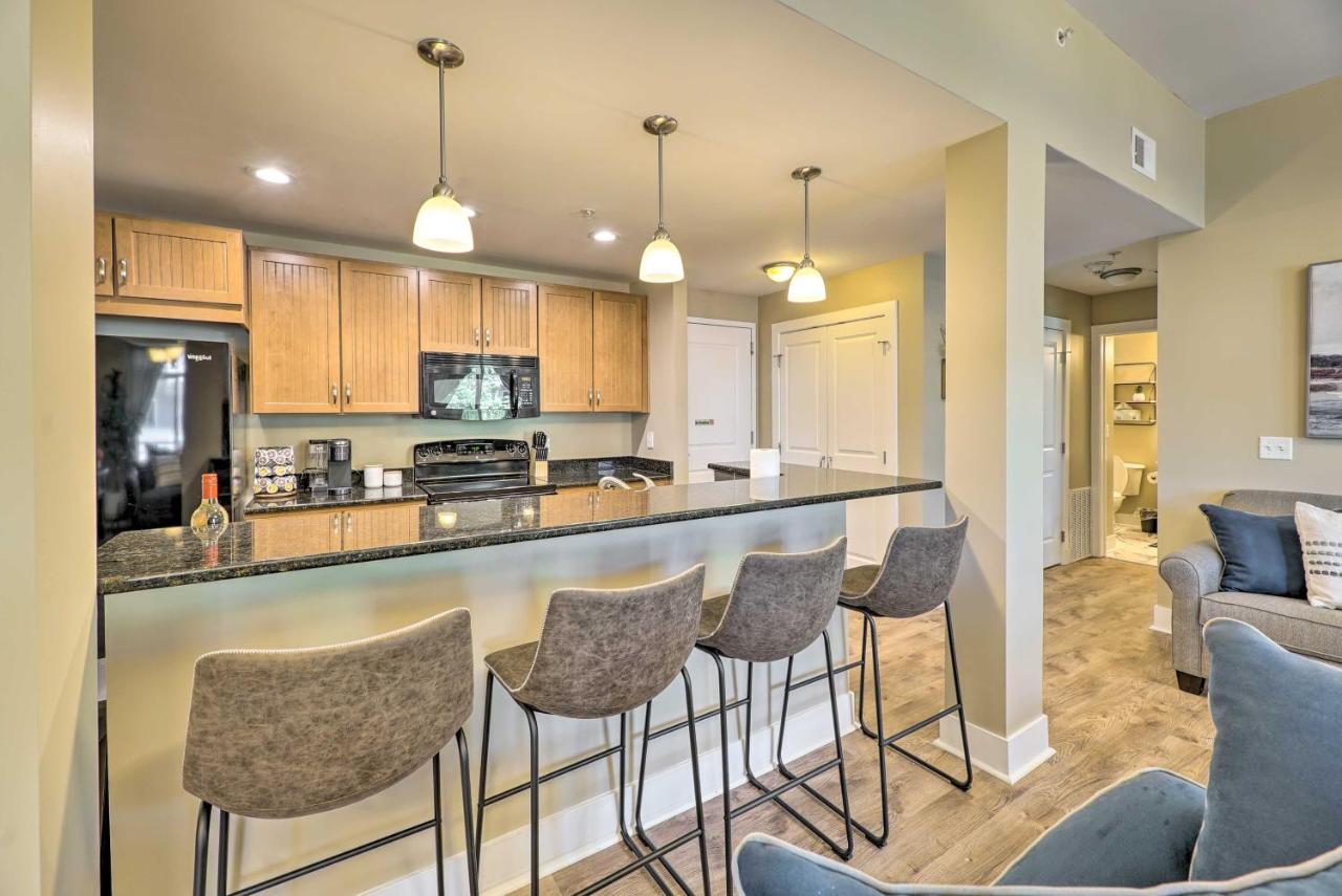 Grand Haven Condo - Walk To Nearby Hot Spots! Exterior foto